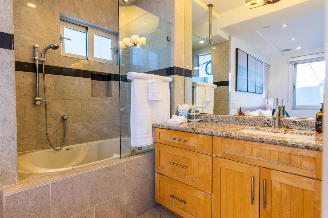 Ocean View, Two-Level Condo With Stunning View, Decks, Fast Wifi & Fireplace San Diego Eksteriør billede