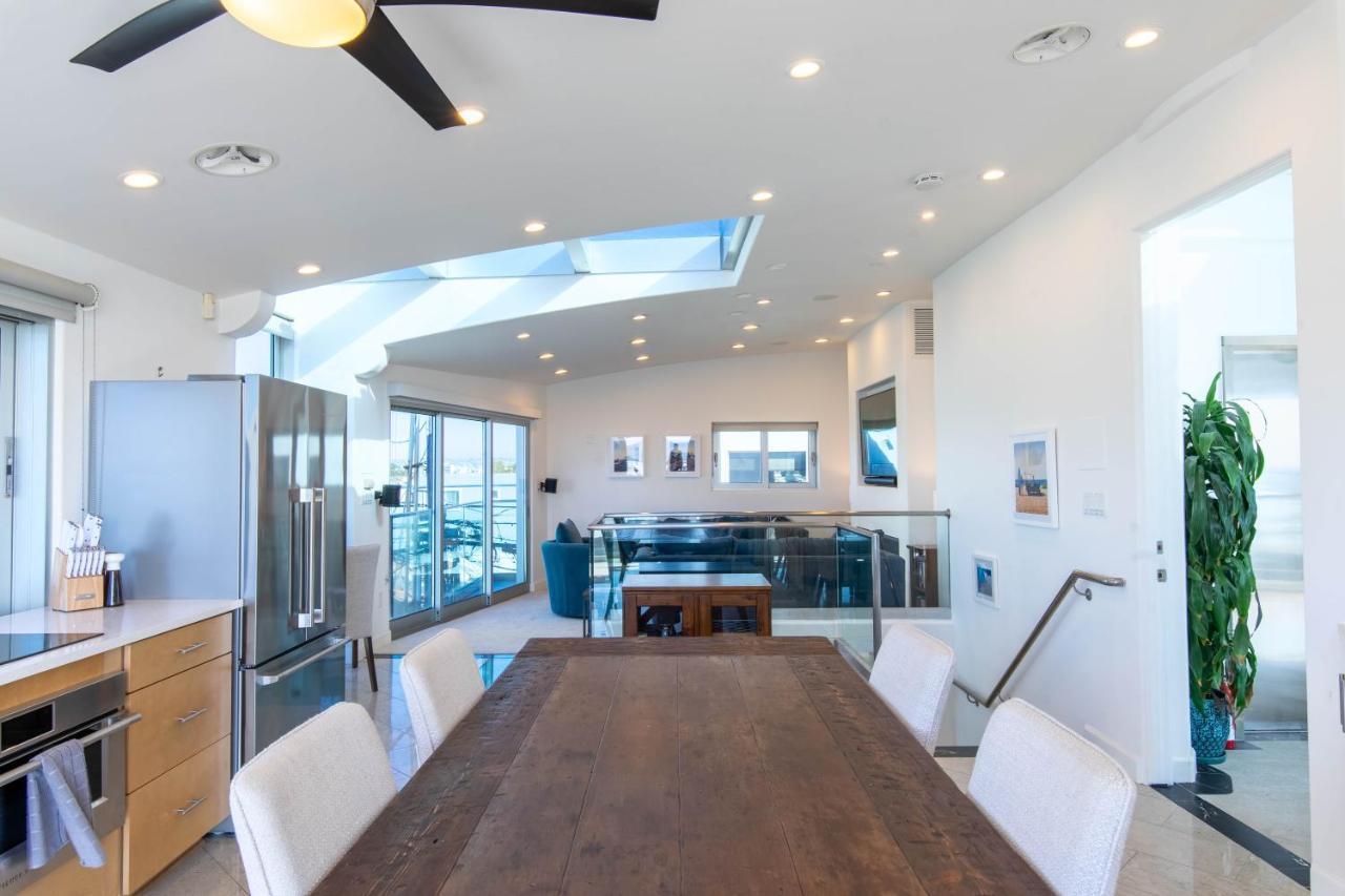 Ocean View, Two-Level Condo With Stunning View, Decks, Fast Wifi & Fireplace San Diego Eksteriør billede